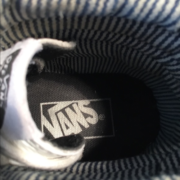 ❤️SOLD❤️ Vans Off The Wall High Tops - Picture 4 of 4